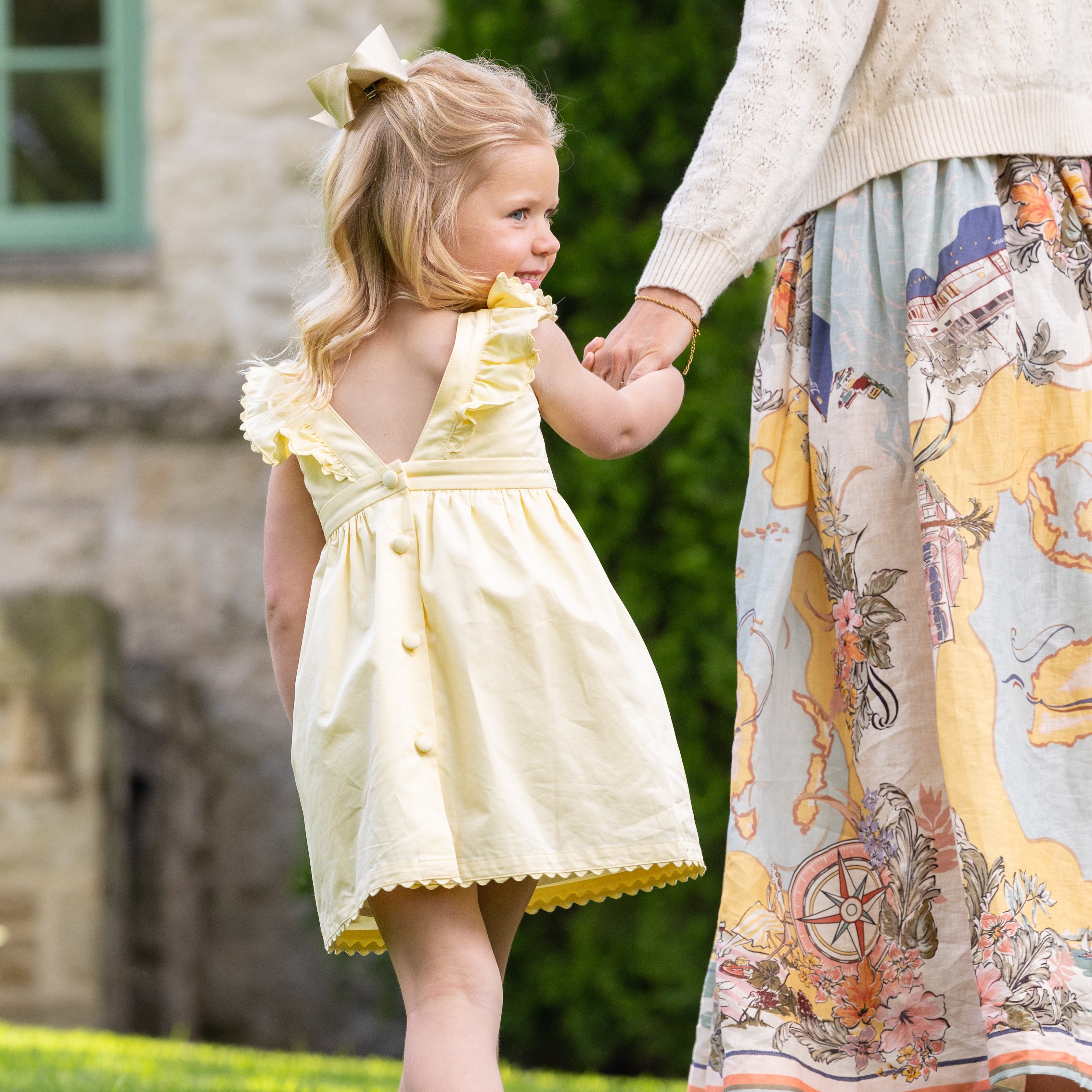 Sweet Yellow Dress for Little Girls